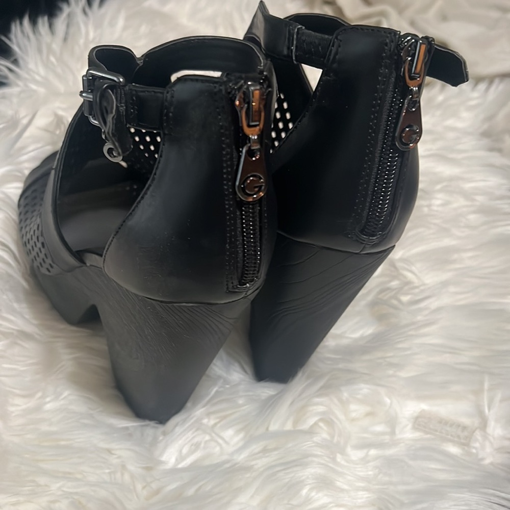 Black open toe guess wedge - Picture 3 of 5